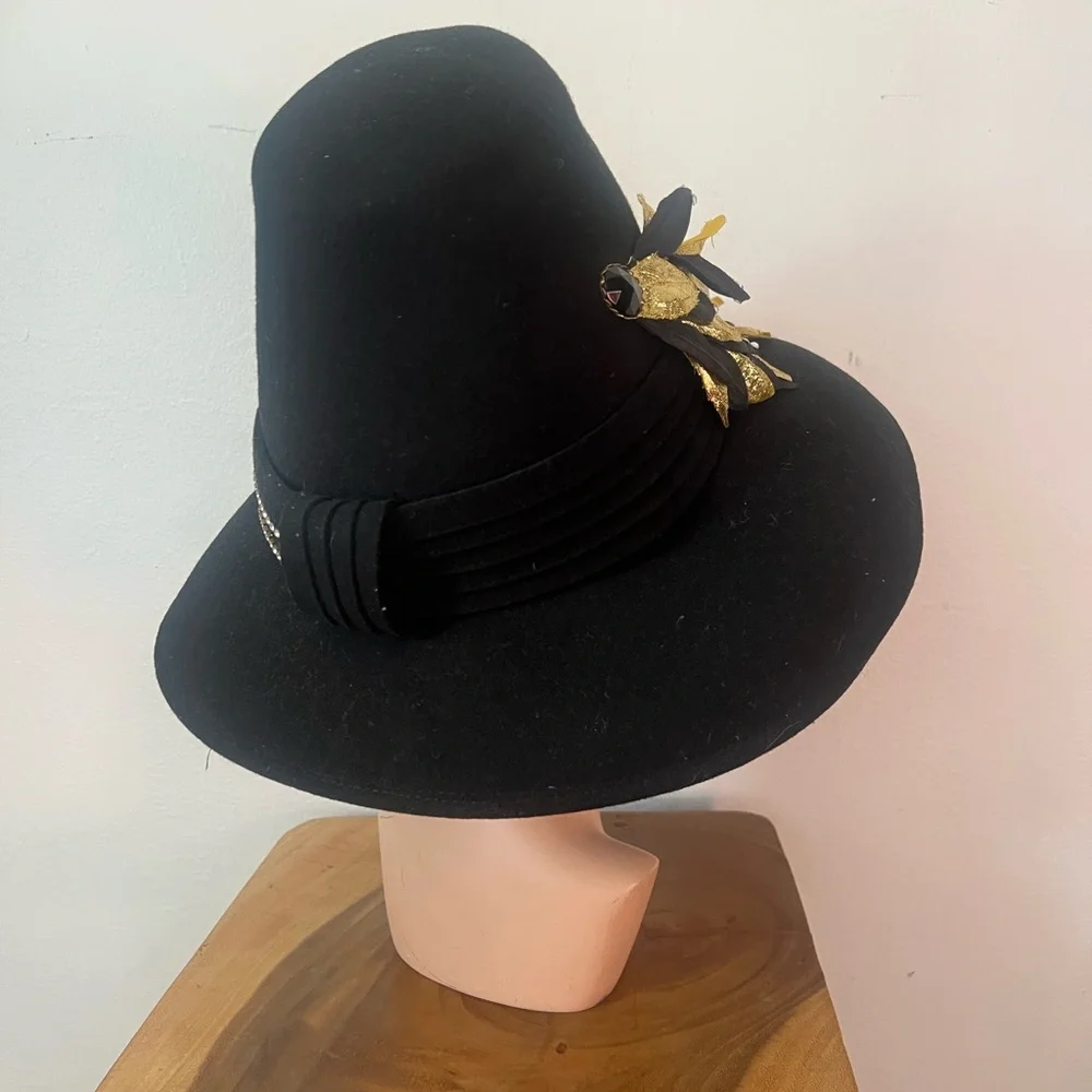 DEADSTOCK 90’s Vintage Black Wool Felt Fedora Gold Leaf Rhinestones Women's Hat - Picture 15 of 16